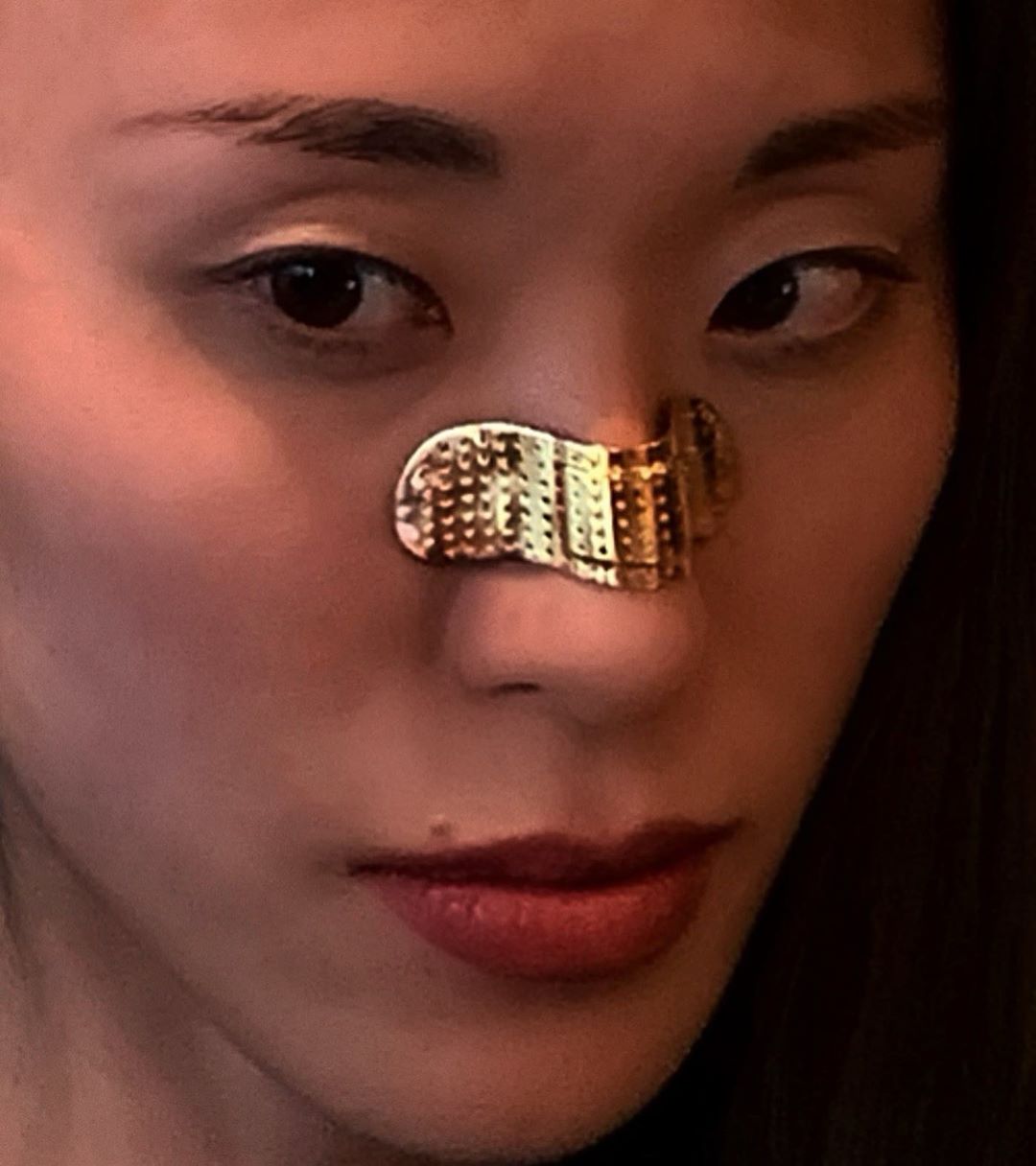 **Injury Solid** Metal band-aid
