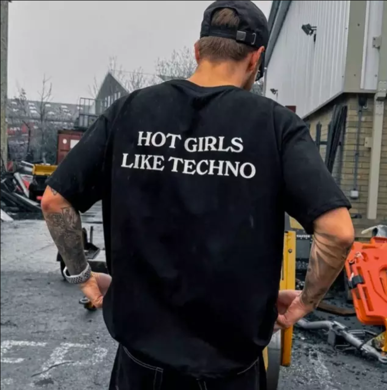 **HOT GIRLS LIKE TECHNO** T-SHIRT