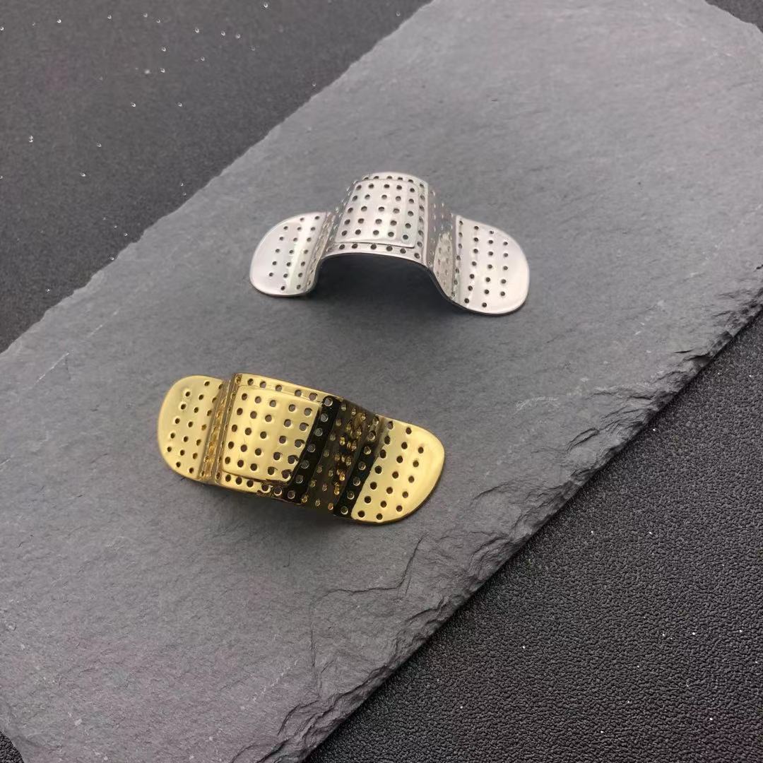 **Injury Solid** Metal band-aid