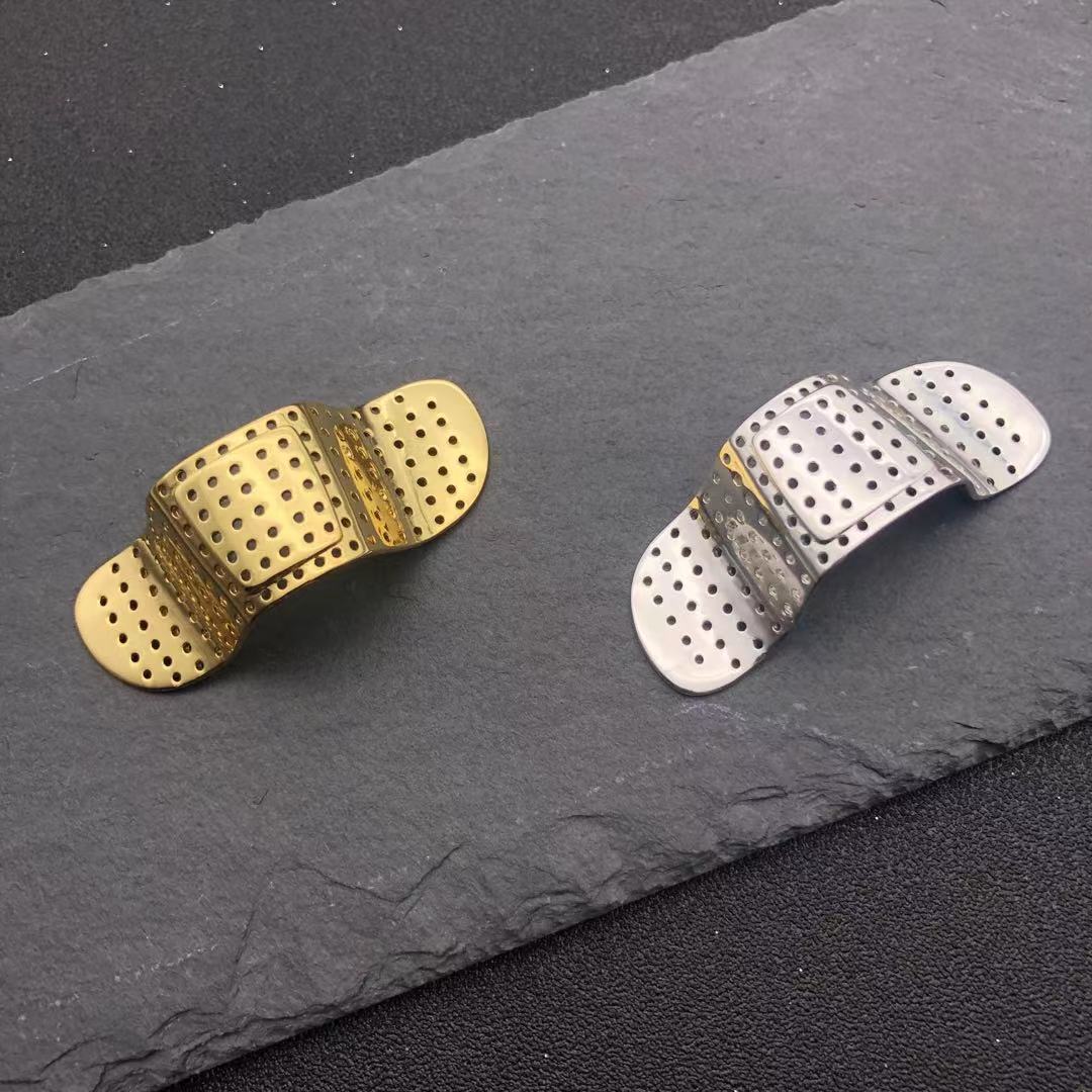 **Injury Solid** Metal band-aid