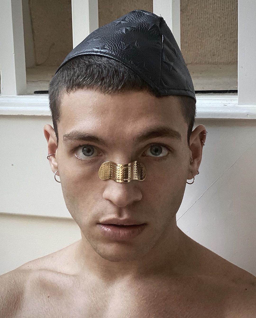 **Injury Solid** Metal band-aid